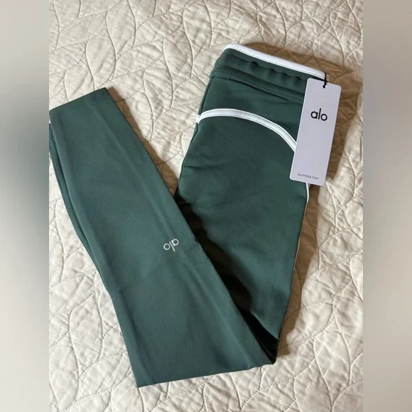 Alo Yoga Airbrush High-Waist 7/8 Race Legging Clover Green XS NWT - Picture 2 of 5